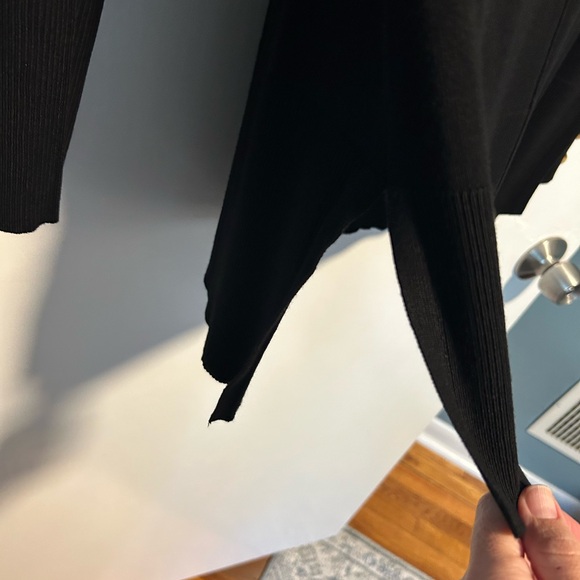 Black tunic length split hem sweater - Picture 4 of 5